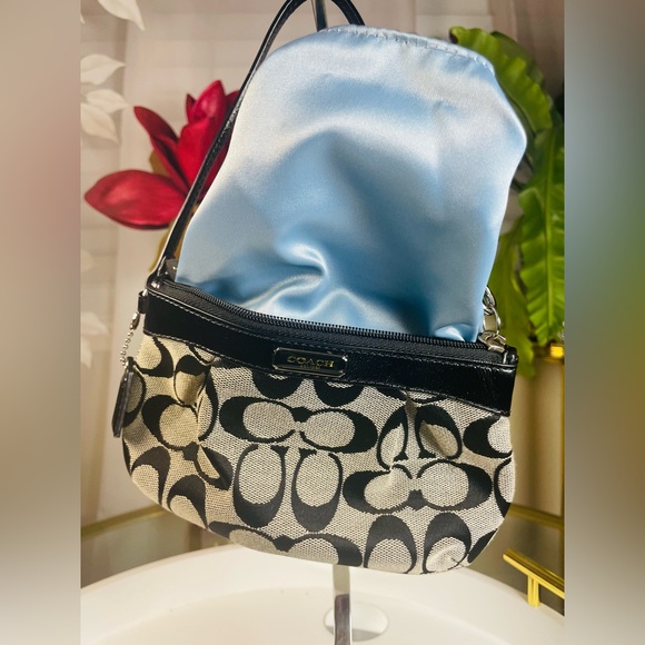 Coach Corner Zip Wristlet Black and Grey - Picture 6 of 11